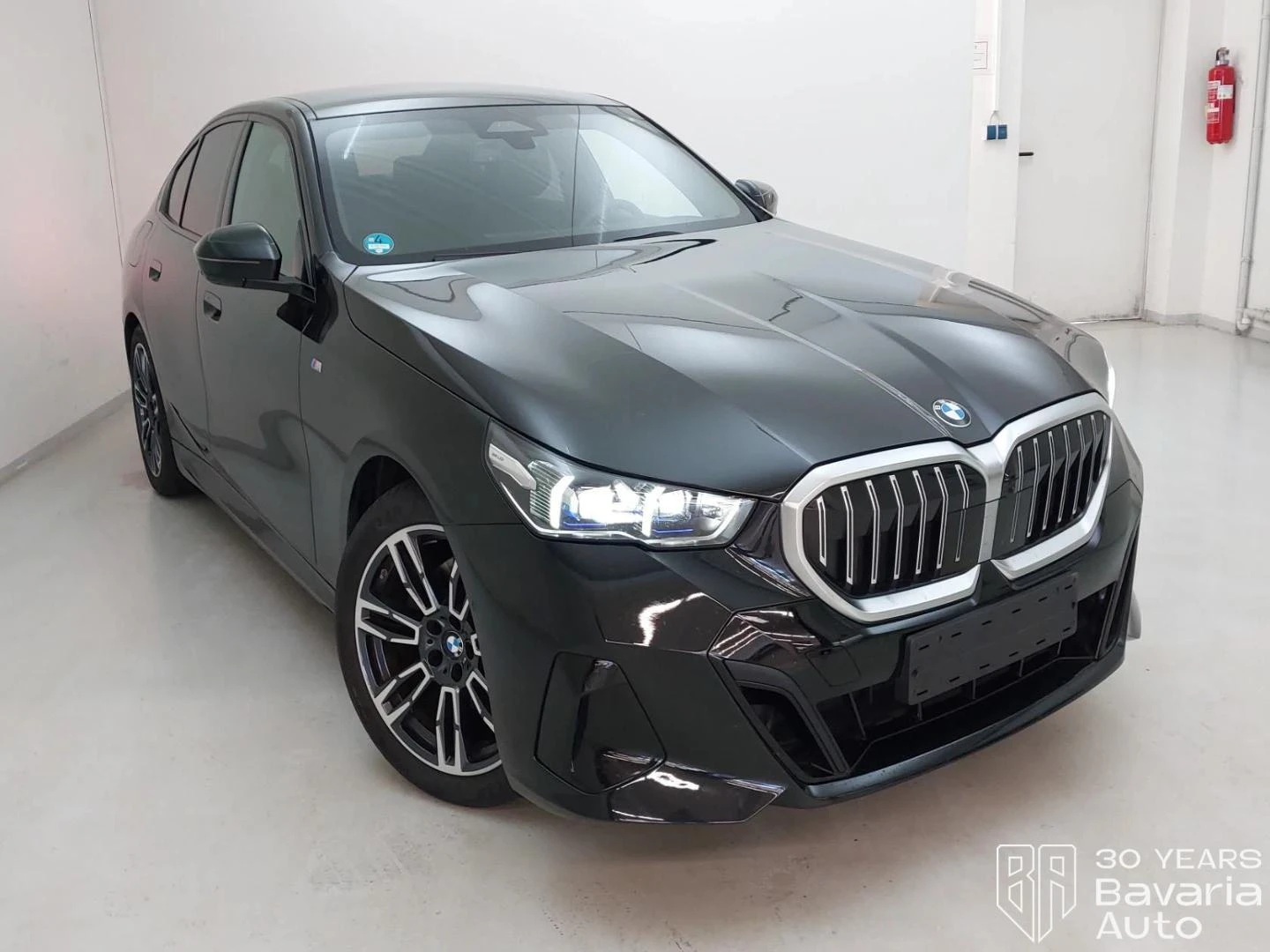 BMW 520 d M Sport Paket Steptronic, снимка 4 - Автомобили и джипове - 56037177