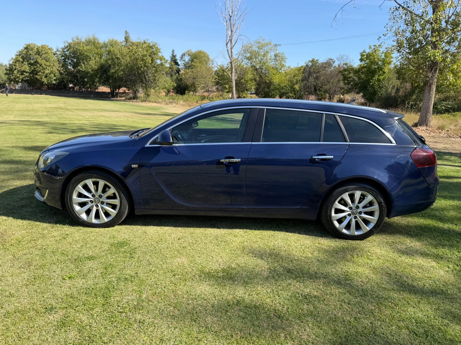 Opel Insignia Sports tourer, снимка 5 - Автомобили и джипове - 56343523