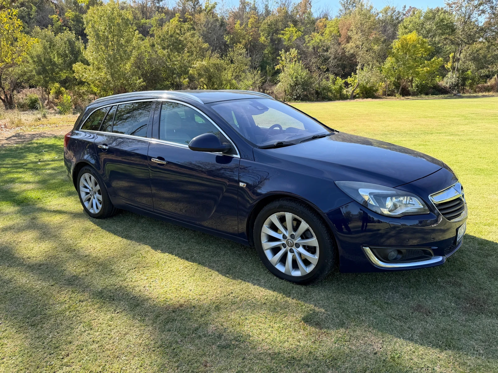 Opel Insignia Sports tourer, снимка 6 - Автомобили и джипове - 56343523