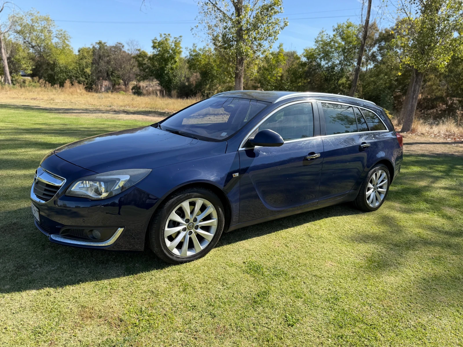 Opel Insignia Sports tourer, снимка 16 - Автомобили и джипове - 56343523