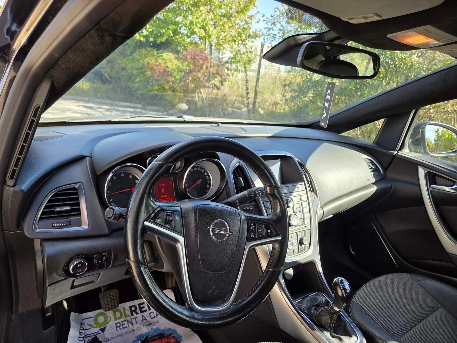 Opel Astra J 1.4 Turbo BiFuel, снимка 11 - Автомобили и джипове - 56649795