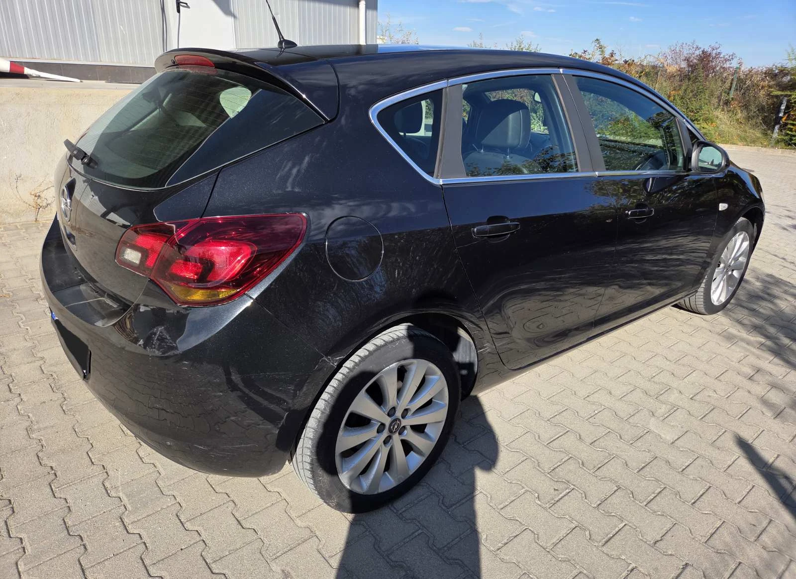 Opel Astra J 1.4 Turbo BiFuel, снимка 4 - Автомобили и джипове - 56649795