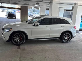 Mercedes-Benz GLC 63 AMG S * CARFAX * 2 КЛЮЧА * КЛИП НА МОТОРА * BURMESTER, снимка 2