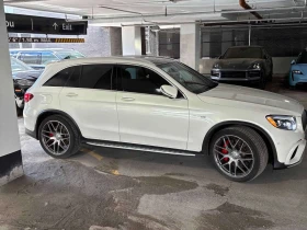 Mercedes-Benz GLC 63 AMG S * CARFAX * 2 КЛЮЧА * КЛИП НА МОТОРА * BURMESTER, снимка 3