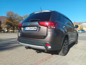 Mitsubishi Outlander SE/SEL 3.0 V6 AWC 7-местен, снимка 3