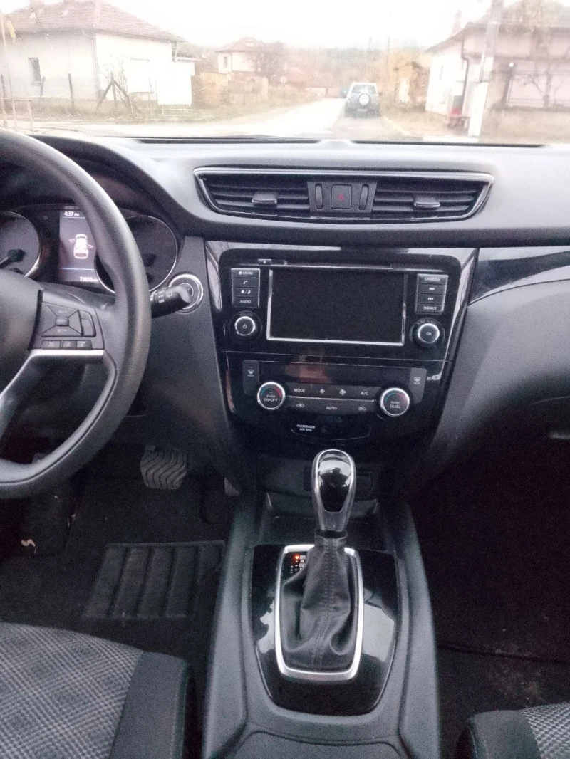 Nissan Rogue Sport AWD SV, снимка 8 - Автомобили и джипове - 53524294