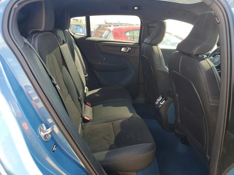 Volvo XC40 RECHARGE ULTIMATE, снимка 11 - Автомобили и джипове - 54970393