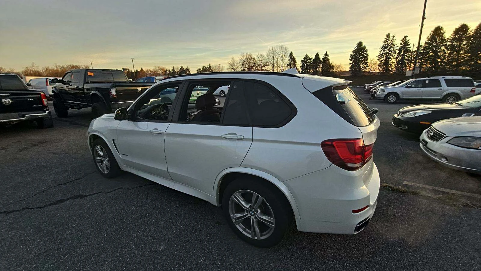 BMW X5 50IMPACK* LANEASSIST* HEADUP* PANO - изображение 2