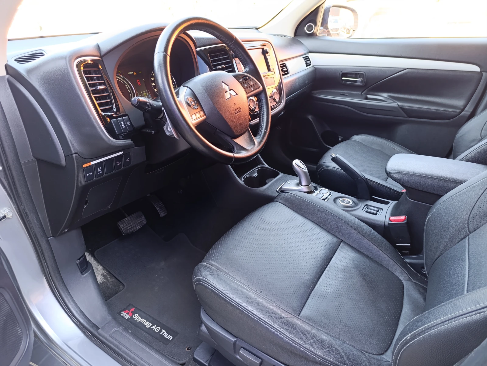 Mitsubishi Outlander PHEV 2.0 EV - изображение 8