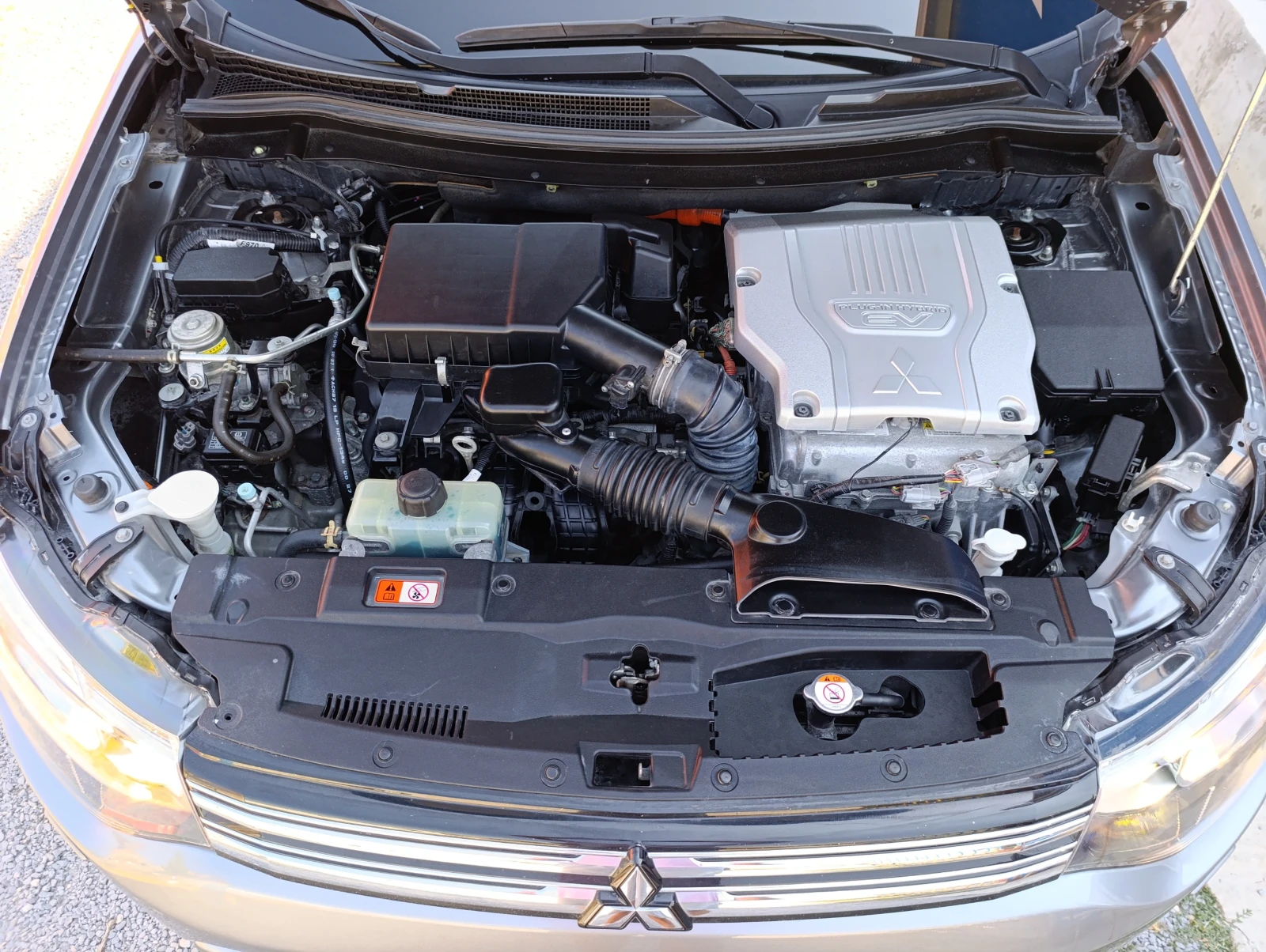 Mitsubishi Outlander PHEV  | Mobile.bg   16