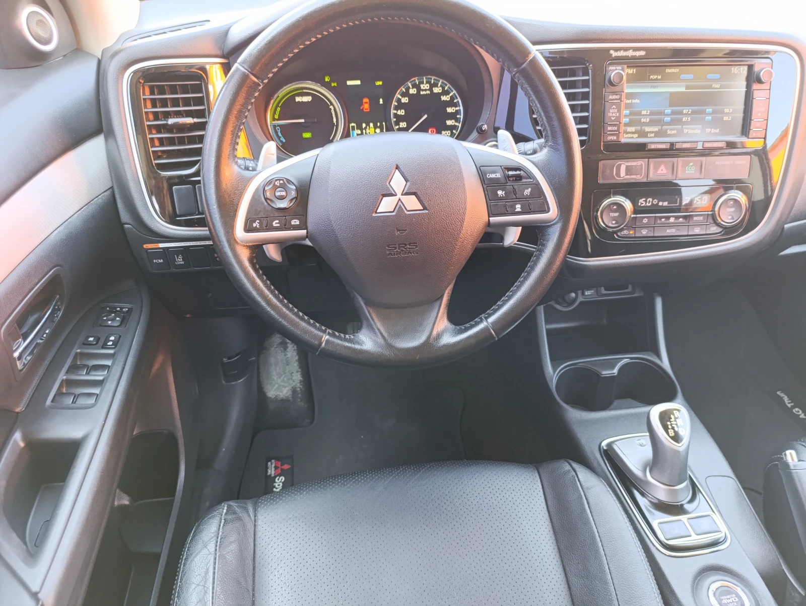 Mitsubishi Outlander PHEV  | Mobile.bg   12