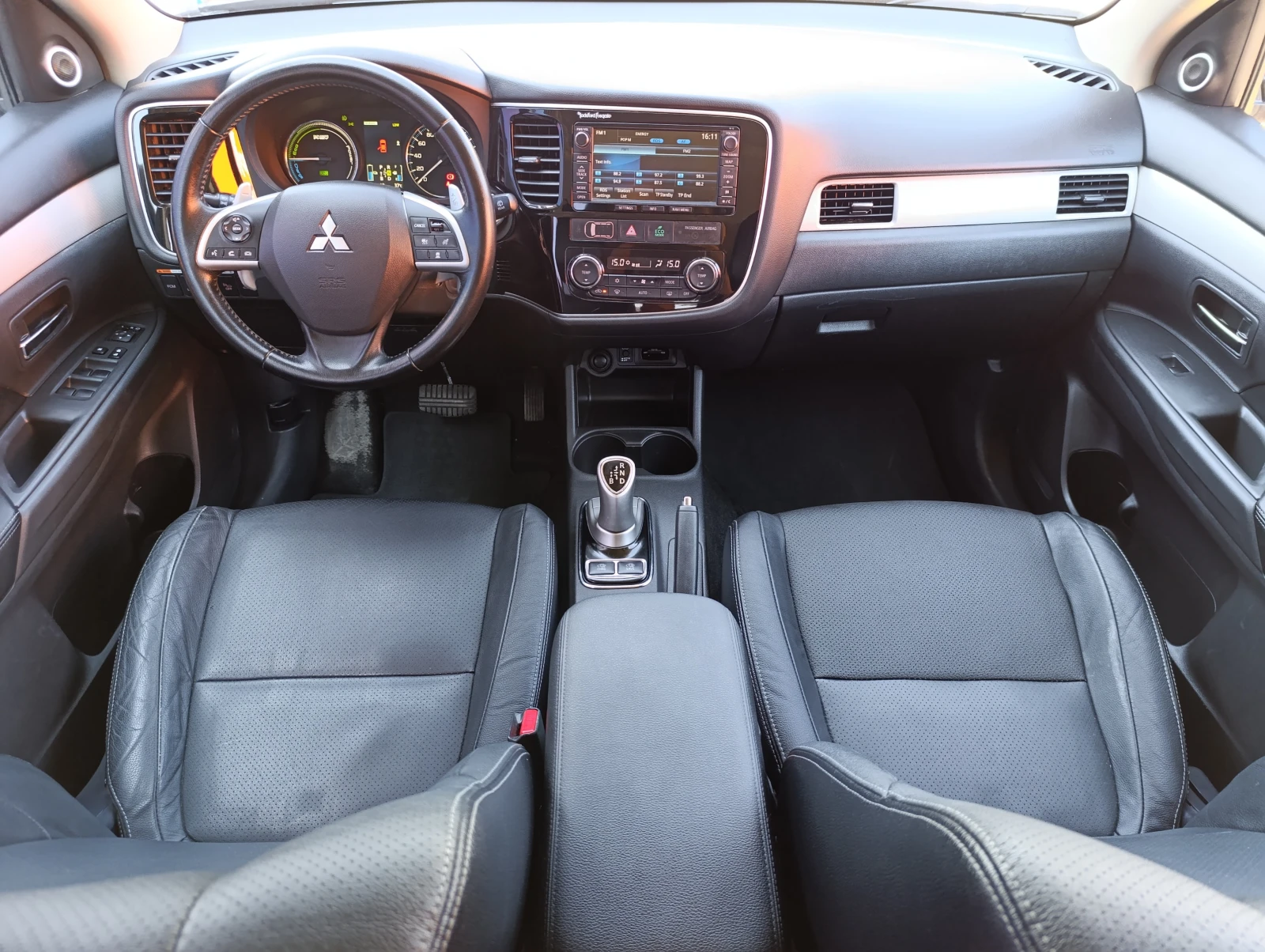 Mitsubishi Outlander PHEV  | Mobile.bg   11