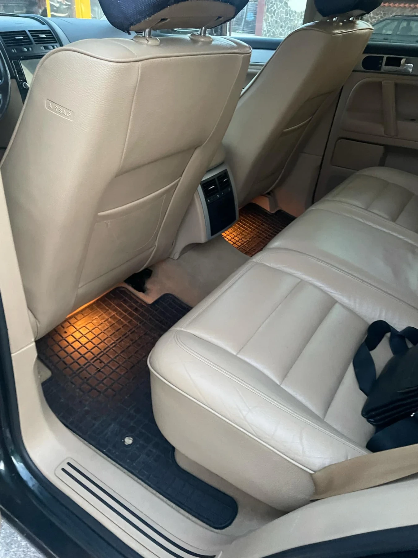 VW Touareg 4 motion, снимка 12 - Автомобили и джипове - 53820296