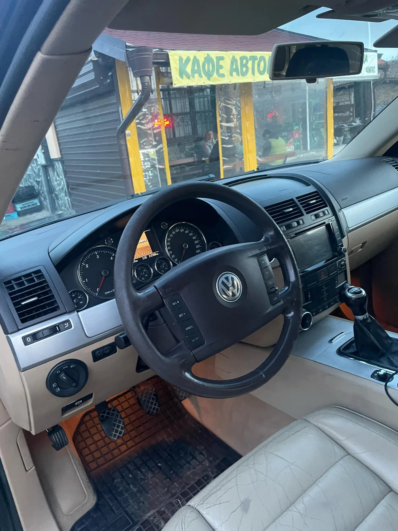 VW Touareg 4 motion, снимка 10 - Автомобили и джипове - 53820296