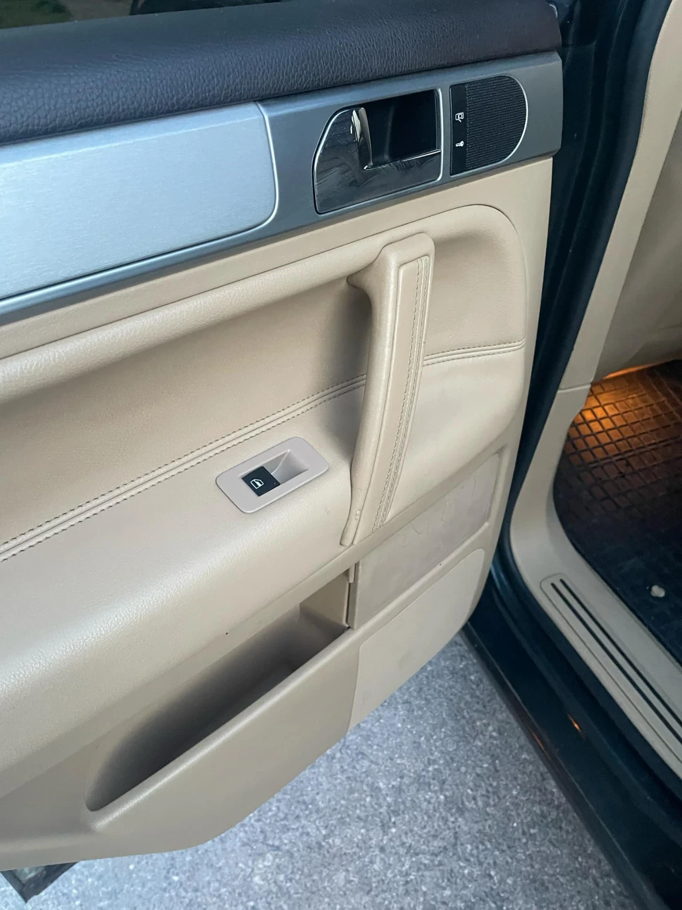 VW Touareg 4 motion, снимка 11 - Автомобили и джипове - 53820296