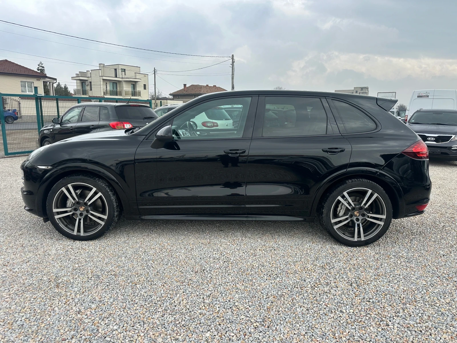 Porsche Cayenne 4.2TDI GTS, снимка 3 - Автомобили и джипове - 53998609