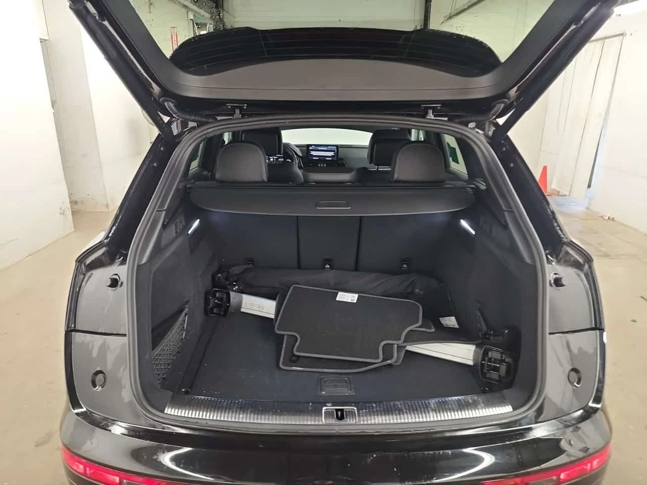 Audi Q5 * PROGRESSIV * CARFAX * ЦЕНА ДО БГ, снимка 15 - Автомобили и джипове - 54265620