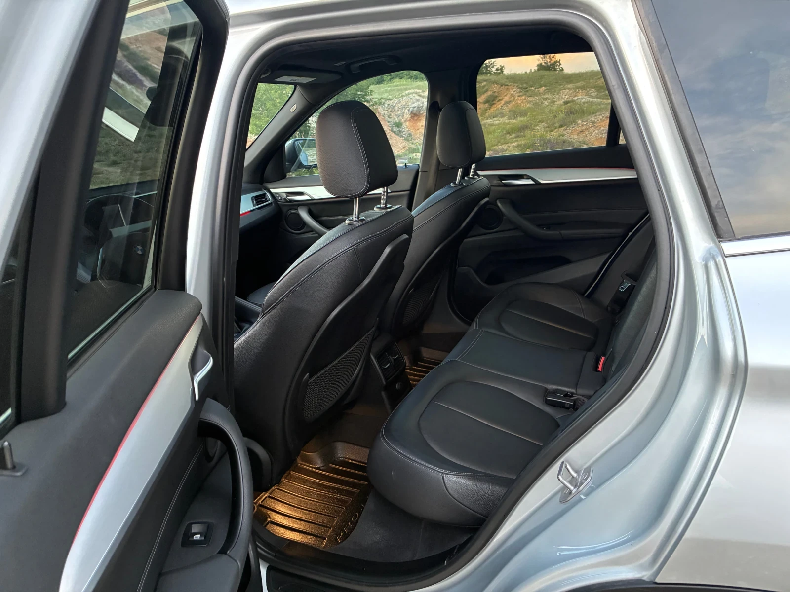 BMW X1 XDrive* PANORAMA* 125 000 Реални км* Carplay* Каме, снимка 16 - Автомобили и джипове - 54759672