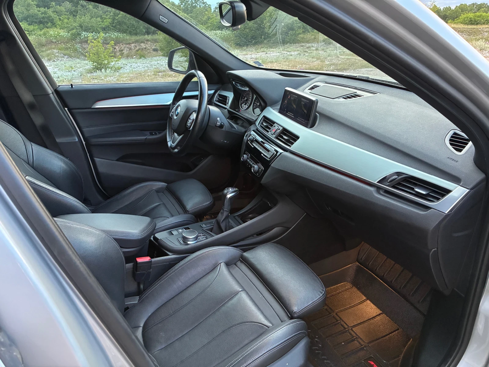 BMW X1 XDrive* PANORAMA* 125 000 Реални км* Carplay* Каме, снимка 11 - Автомобили и джипове - 54759672