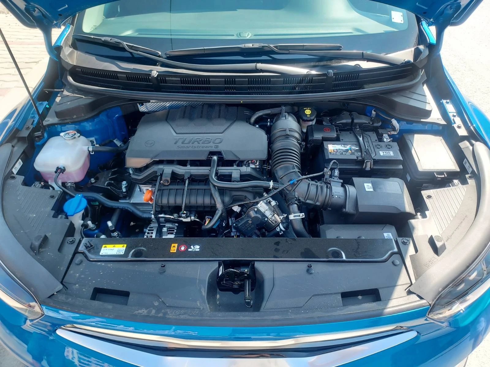 Kia Stonic, снимка 4 - Автомобили и джипове - 54945449