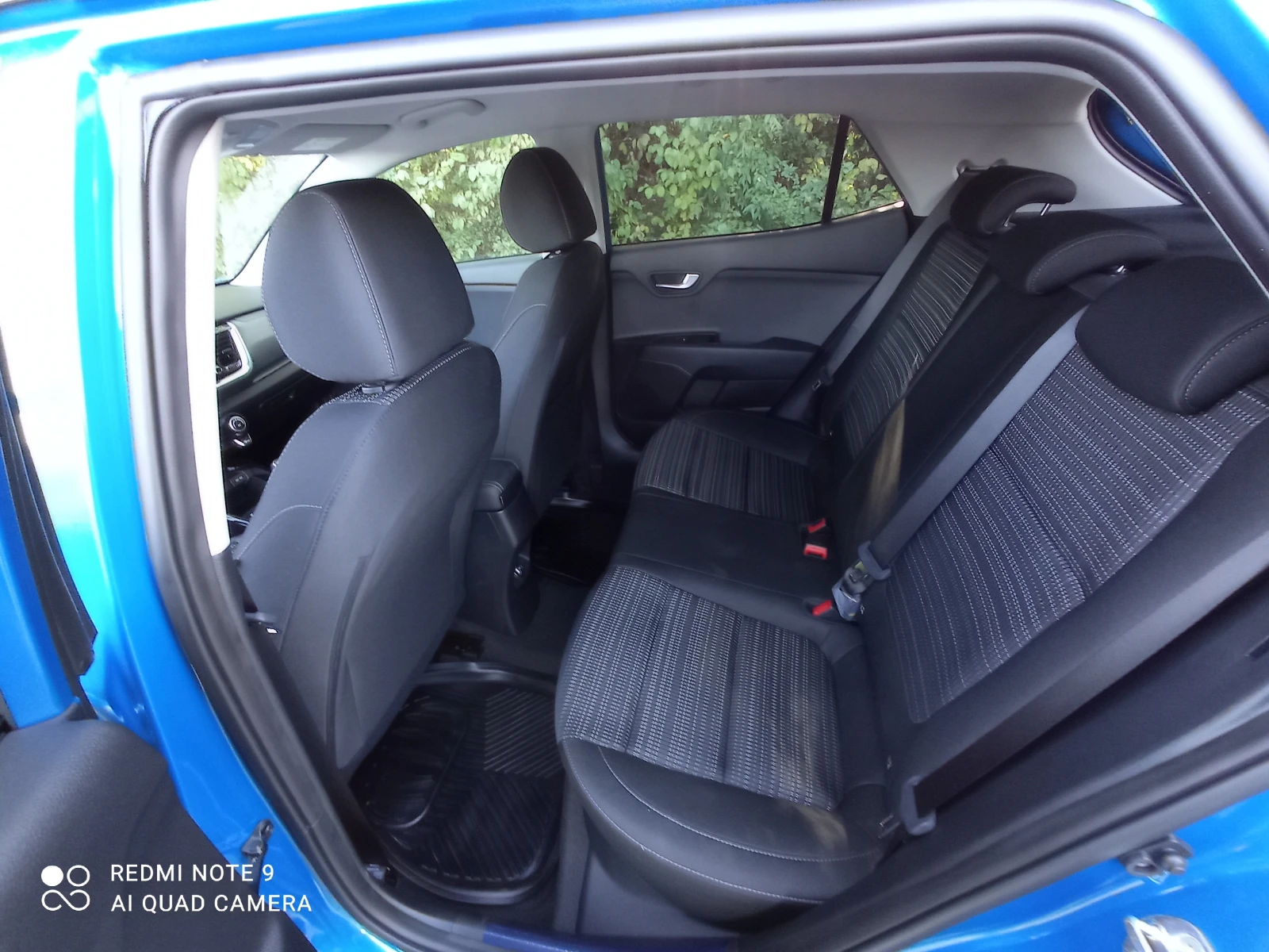 Kia Stonic, снимка 9 - Автомобили и джипове - 54945449