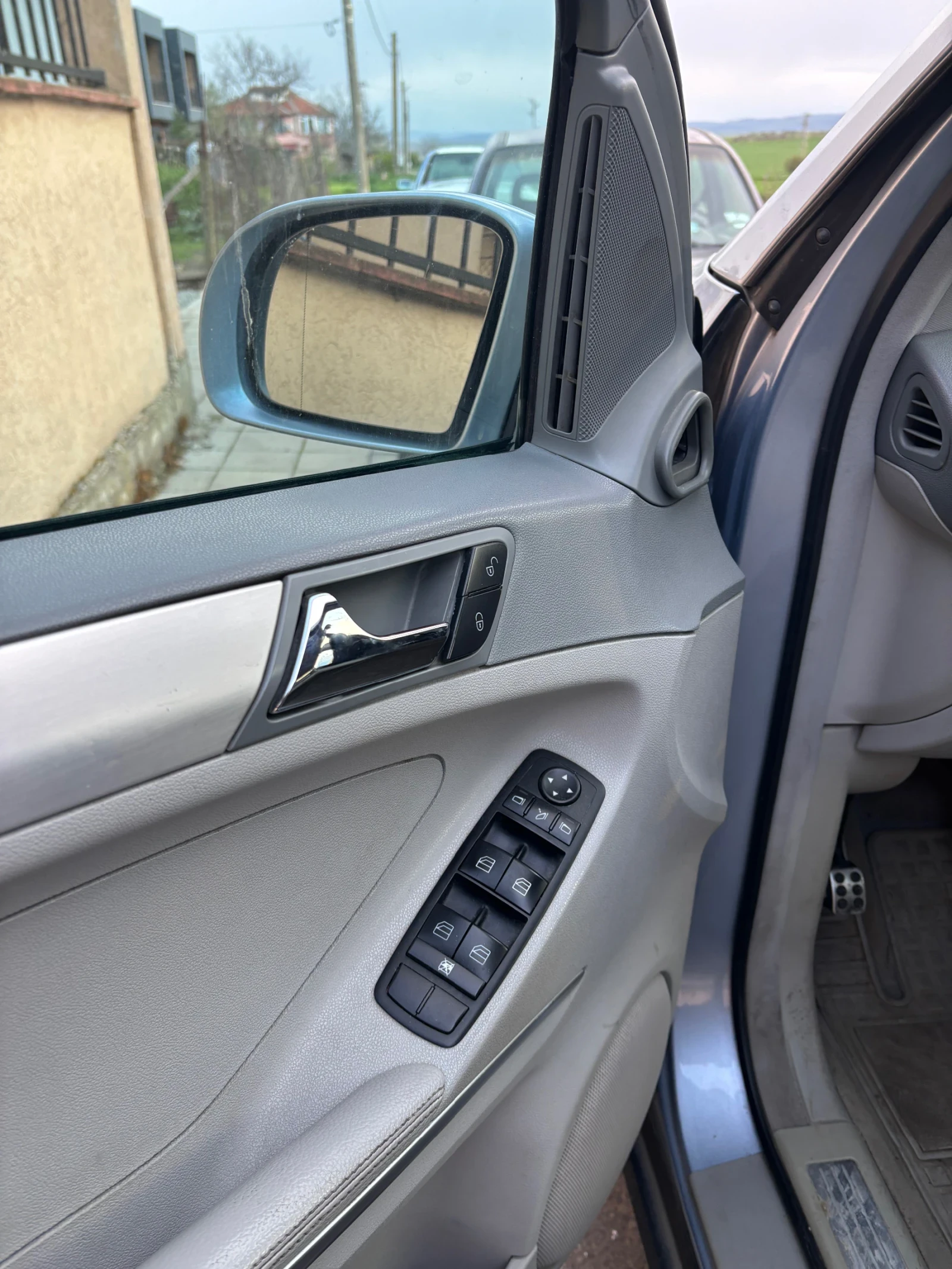 Mercedes-Benz ML 320 ML 320 4 MATIC, снимка 3 - Автомобили и джипове - 54963406