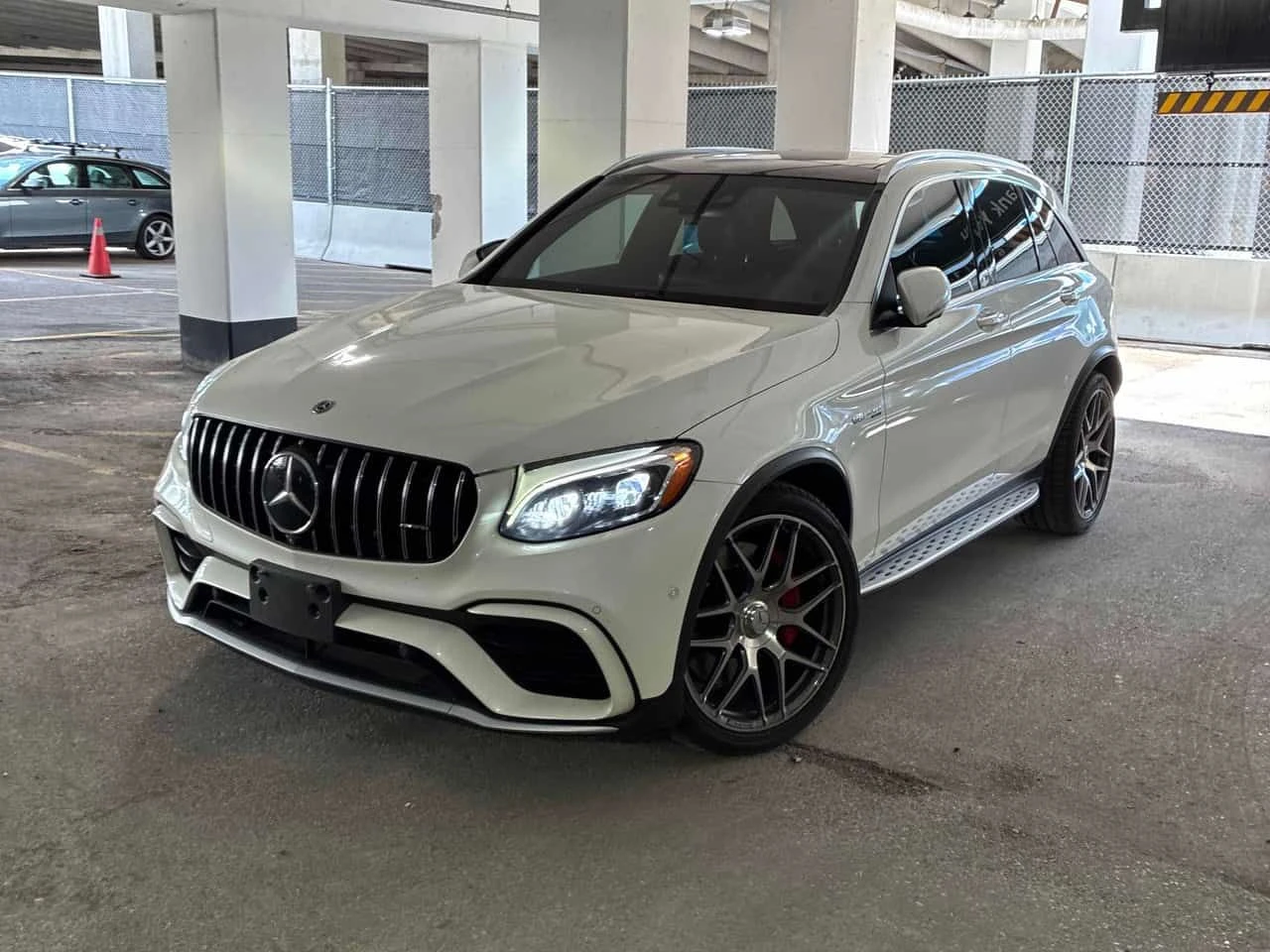 Mercedes-Benz GLC 63 AMG S * CARFAX * 2 КЛЮЧА * КЛИП НА МОТОРА * BURMESTER