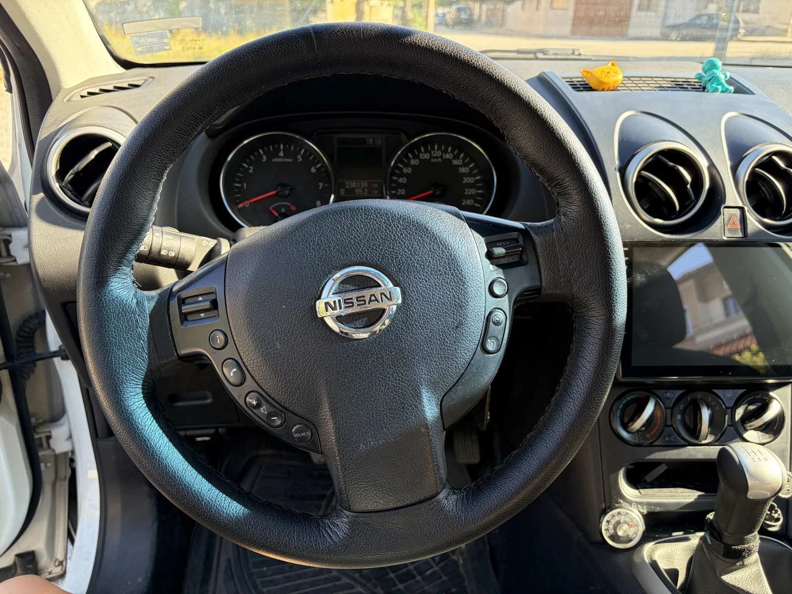 Nissan Qashqai, снимка 13 - Автомобили и джипове - 55212873