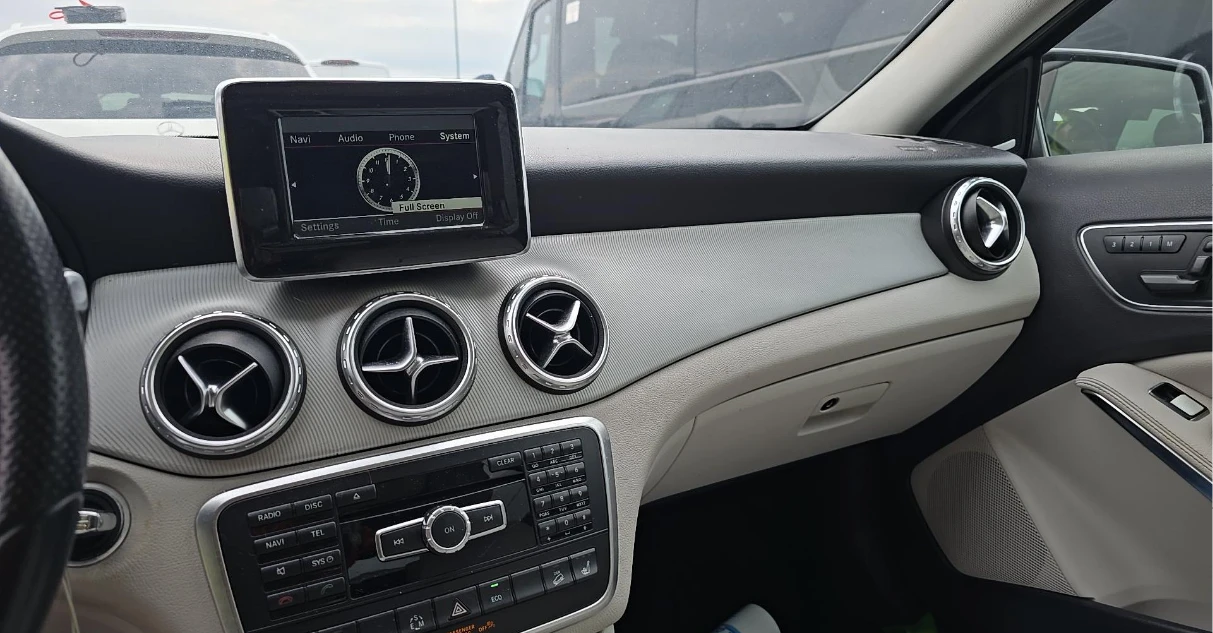 Mercedes-Benz GLA 250 4Matic * AMG Sport Package, снимка 13 - Автомобили и джипове - 55276945