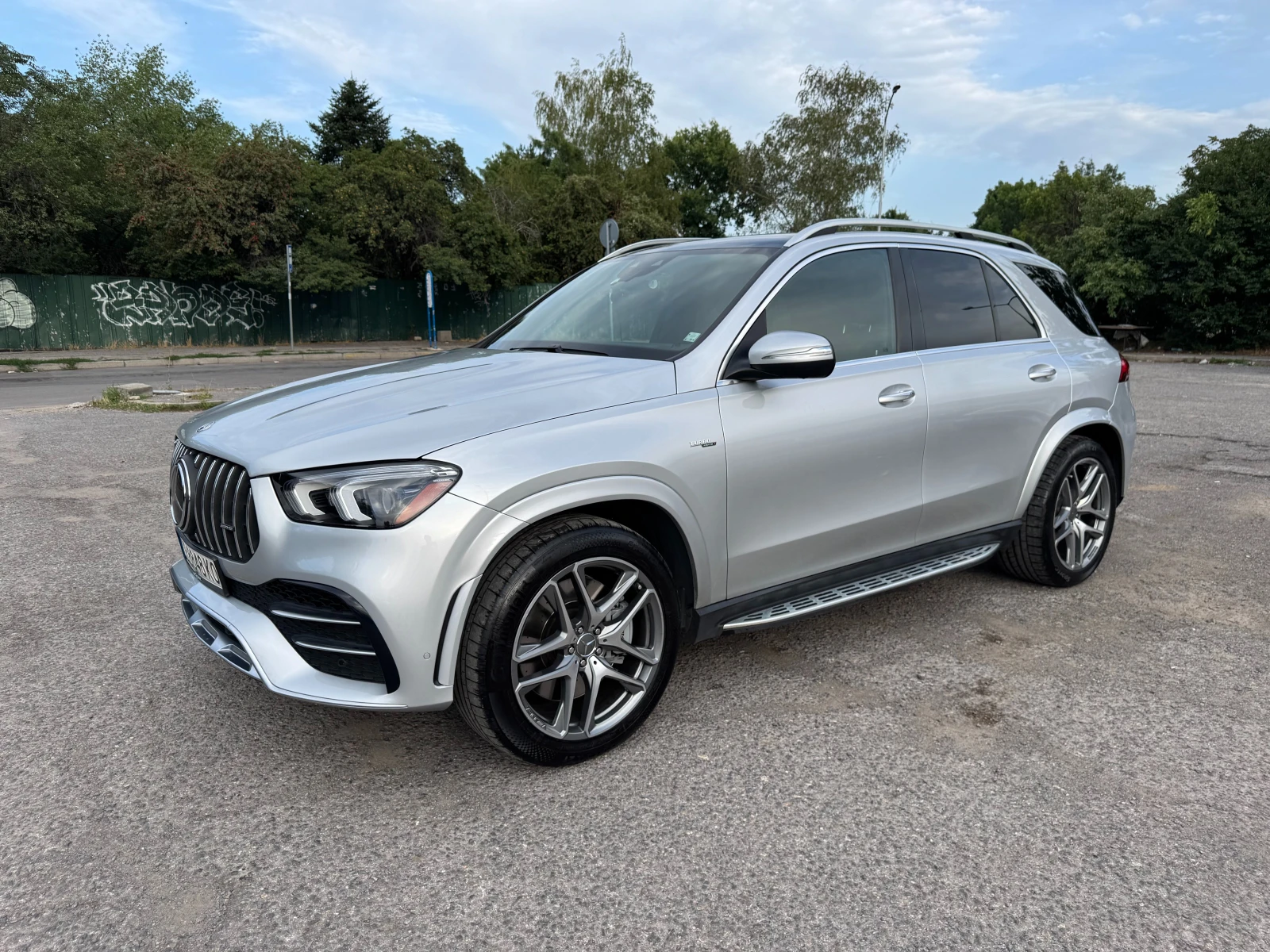 Mercedes-Benz GLE 53 4MATIC BURMESTER 3D / AIR BALANCE / 1 СОБСТВЕНИК, снимка 2 - Автомобили и джипове - 55623758