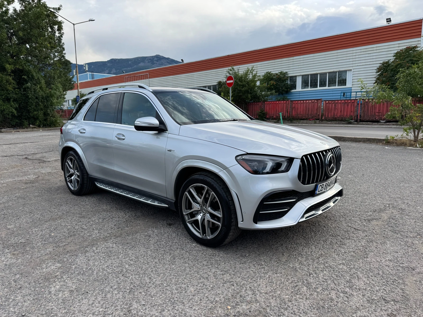 Mercedes-Benz GLE 53 4MATIC BURMESTER 3D / AIR BALANCE / 1 СОБСТВЕНИК, снимка 8 - Автомобили и джипове - 55623758