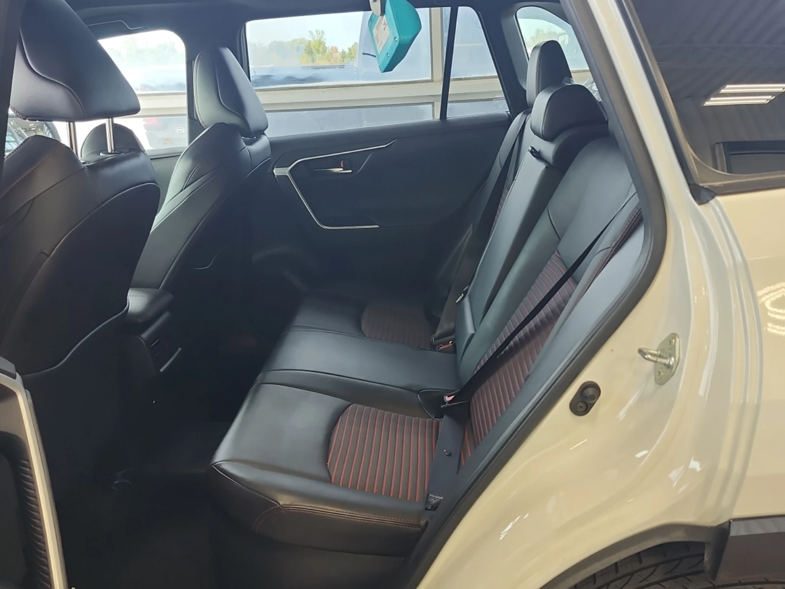 Toyota Rav4 Prime XSE Plug In Hybrid, снимка 8 - Автомобили и джипове - 56168297