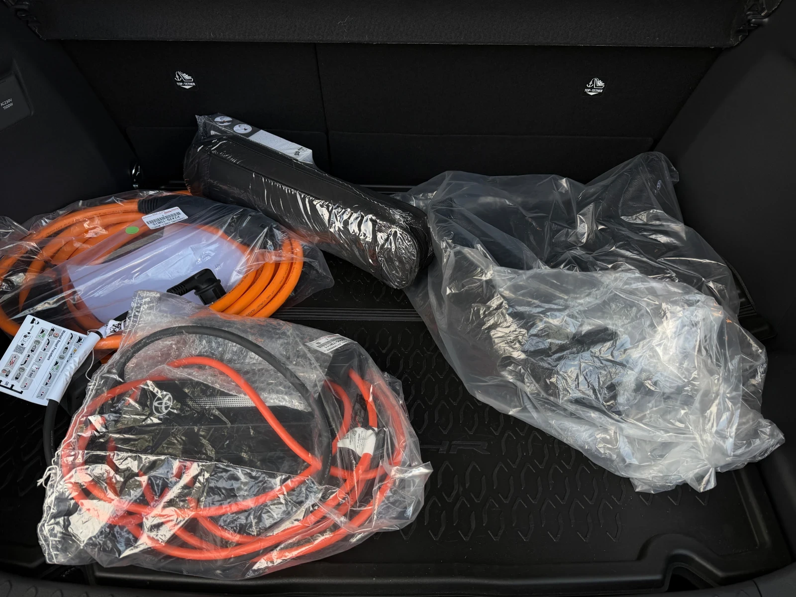 Toyota C-HR 2.0 BENZIN GERMANY PLUGIN-HIBRID, снимка 17 - Автомобили и джипове - 56268677
