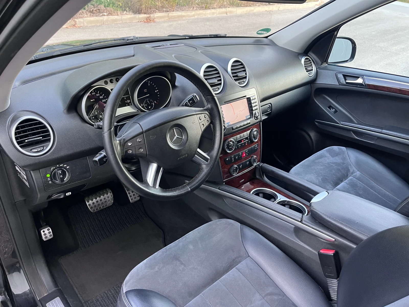 Mercedes-Benz ML 320 CDI, снимка 9 - Автомобили и джипове - 56434208