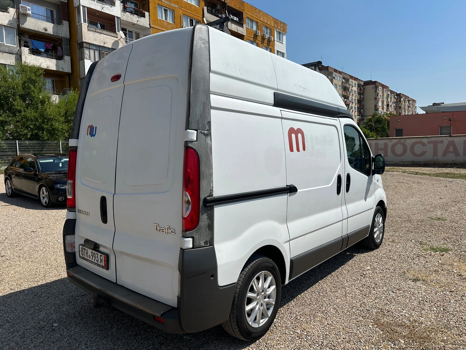 Renault Trafic 2.0 dci, снимка 7 - Бусове и автобуси - 55610265
