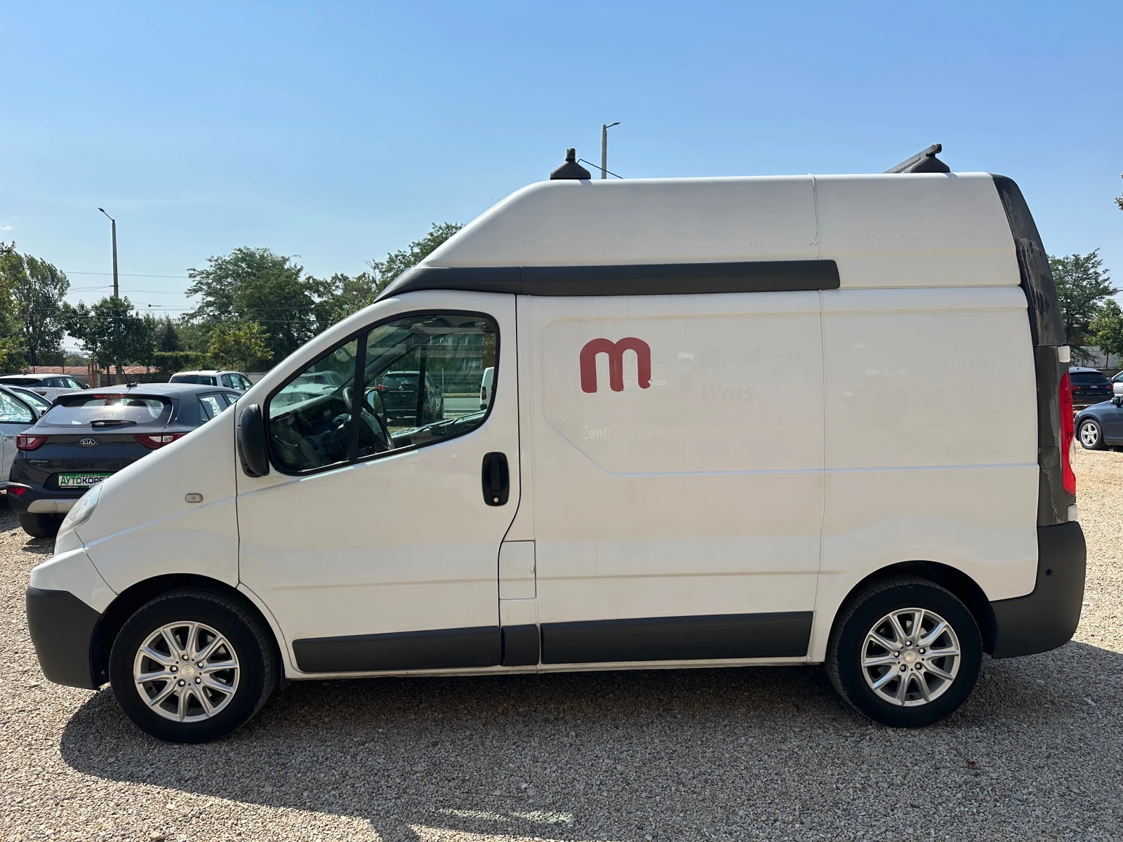 Renault Trafic 2.0 dci, снимка 4 - Бусове и автобуси - 55610265