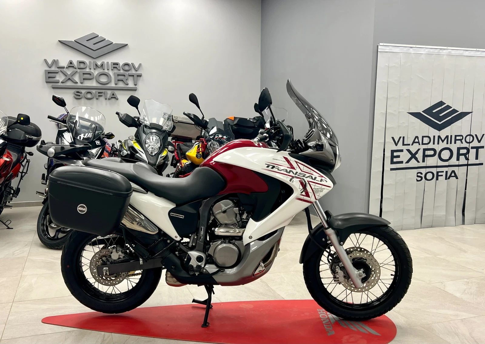 Honda Xl 700 2010 - изображение 2
