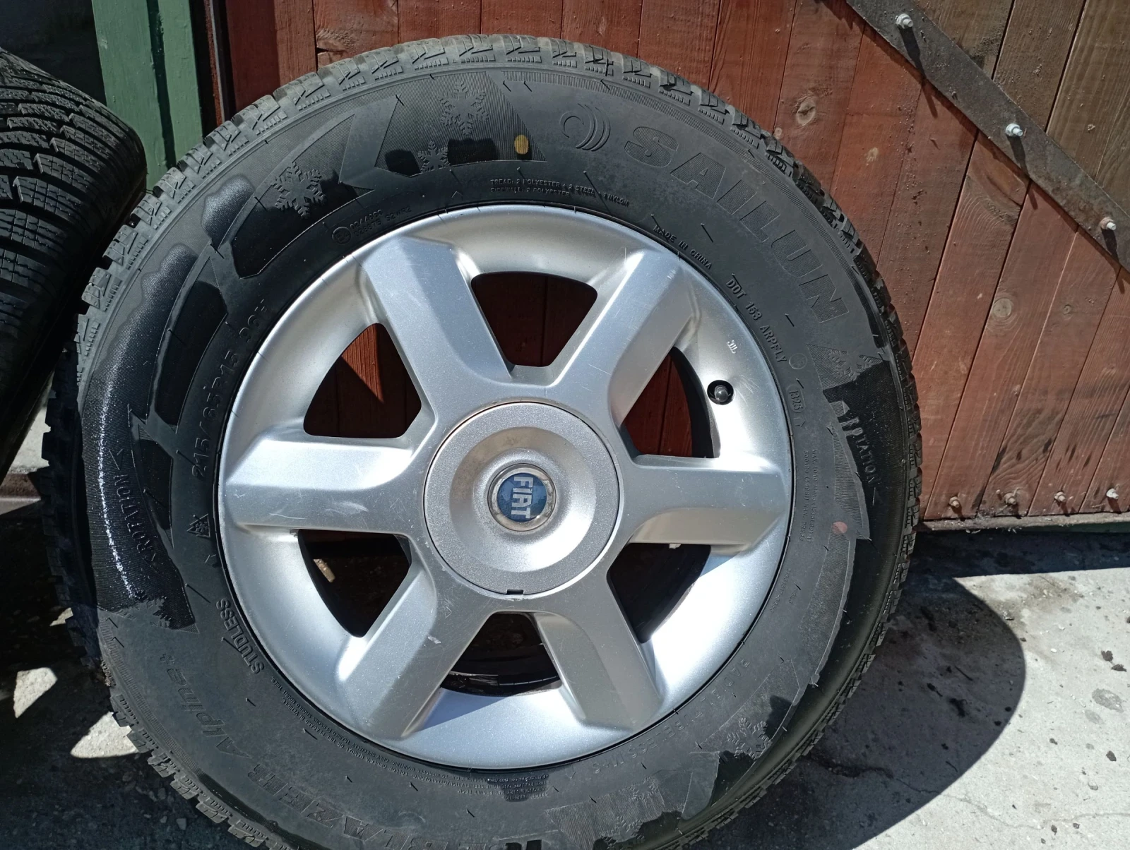 ���� � ������ 215/65R15 | Mobile.bg � ����������� 1