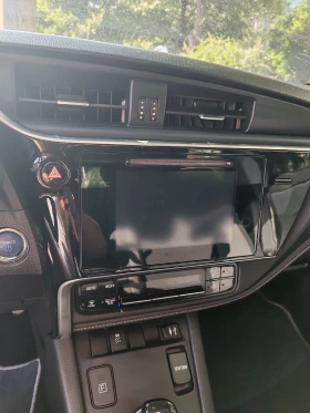 Toyota Auris | Mobile.bg � ����� ������ 15