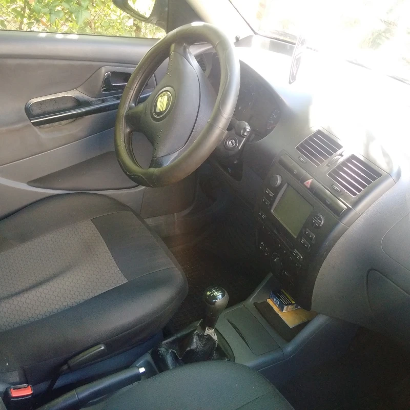 Seat Vario, снимка 2 - Автомобили и джипове - 47861326