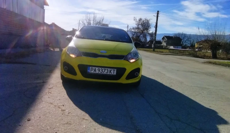 Kia Rio Хечбек , снимка 1 - Автомобили и джипове - 48406245