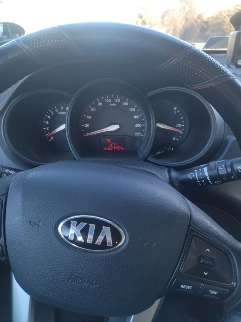 Kia Rio Хечбек , снимка 12 - Автомобили и джипове - 48406245