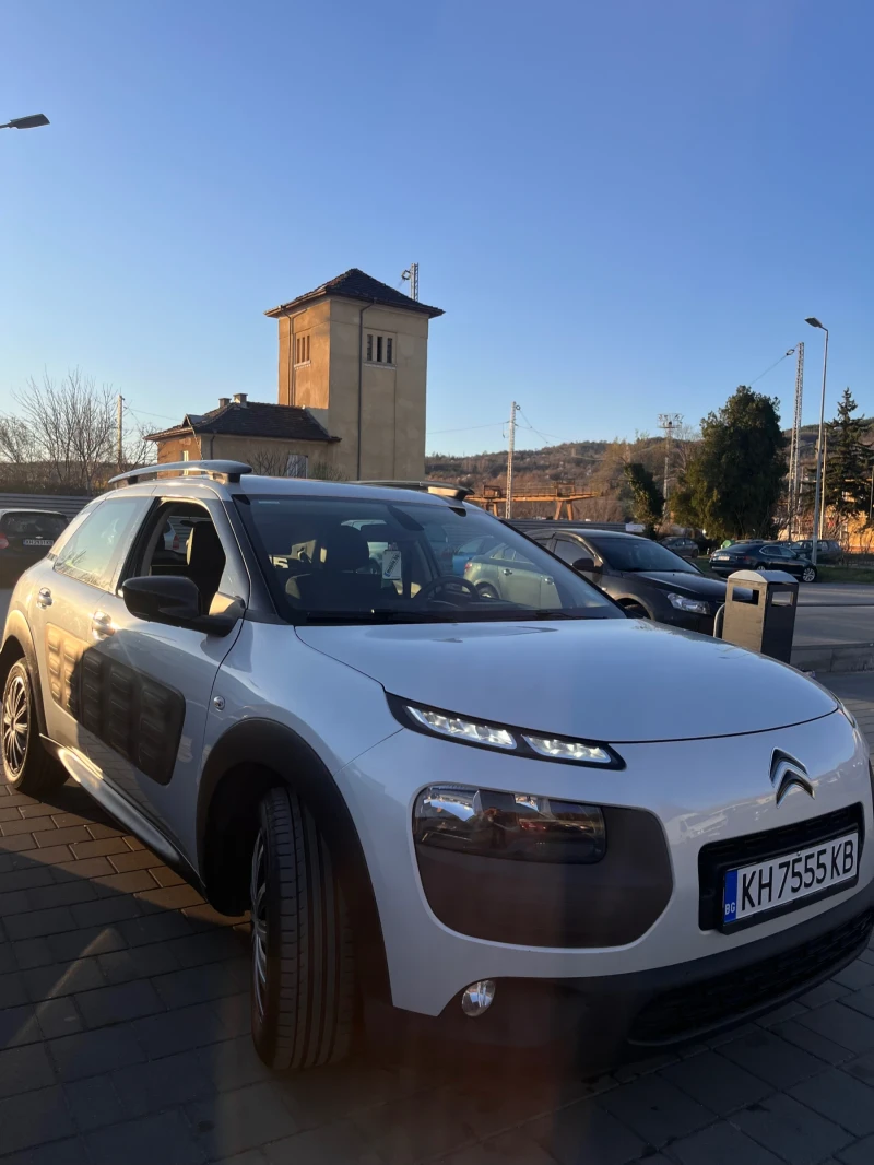 Citroen C4 Cactus Напълно обслужен, снимка 4 - Автомобили и джипове - 49577430