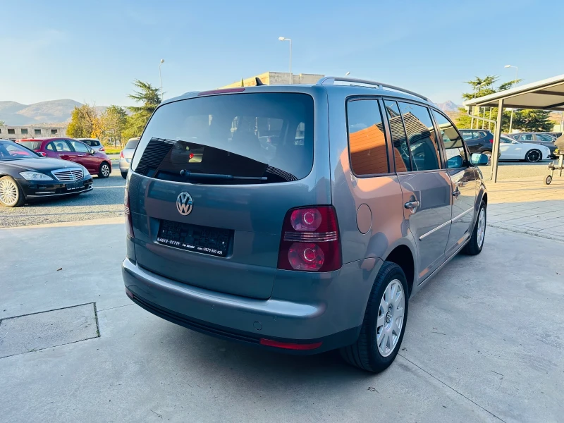 VW Touran 2.0 TDI/6-ск/Ксенон/Парктроник/Теглич, снимка 5 - Автомобили и джипове - 52166026