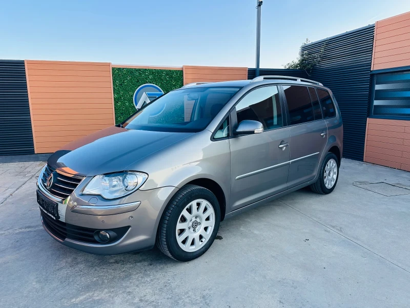 VW Touran 2.0 TDI/6-ск/Ксенон/Парктроник/Теглич, снимка 8 - Автомобили и джипове - 52166026