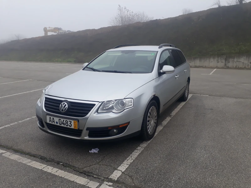 VW Passat 1.6FSI, снимка 2 - Автомобили и джипове - 52970543