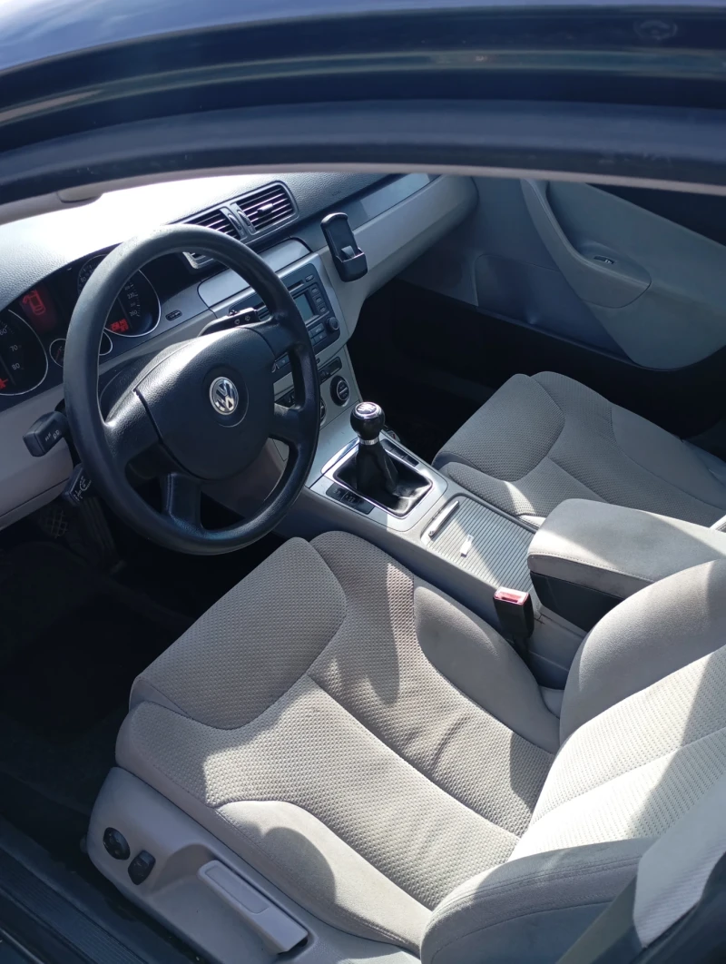 VW Passat Б6, снимка 3 - Автомобили и джипове - 53480584