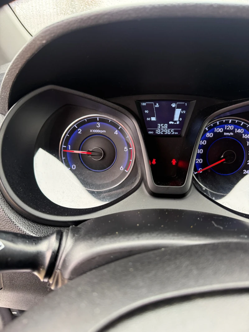 Hyundai Ix20 1.4CRDI* 6ск.* ЛИЗИНГ, снимка 15 - Автомобили и джипове - 53562116