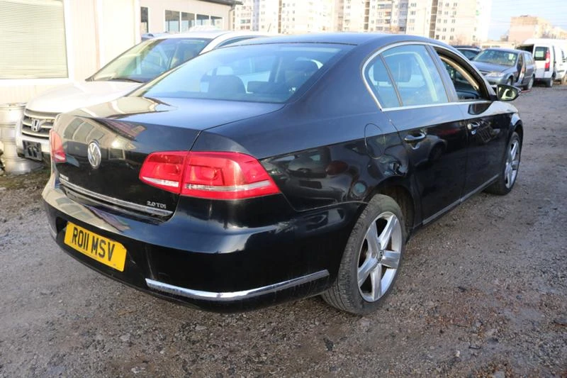 VW Passat 2.0 TDI, снимка 8 - Автомобили и джипове - 31720293