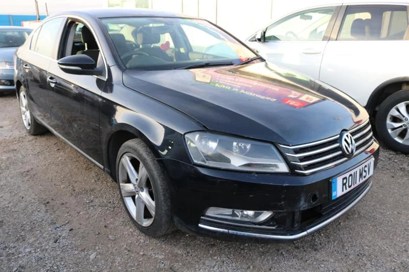 VW Passat 2.0 TDI, снимка 4 - Автомобили и джипове - 31720293